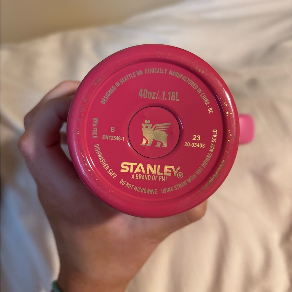 Pink & Gold Stanley Water Bottle 💖 - Picture 3 of 3